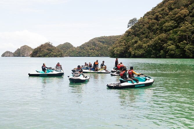 2 Hours Jet Ski Tour Rookie Package - Beras Basah Island for a 20-minute beach pause