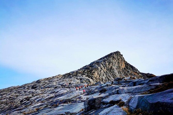 2D1N Mount Kinabalu Climbing - Descending to breakfast and Timpohon Gate