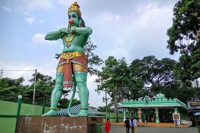 3-Hour Countryside and Batu Tour in Malaysia - Royal Selangor and the craft of pewter