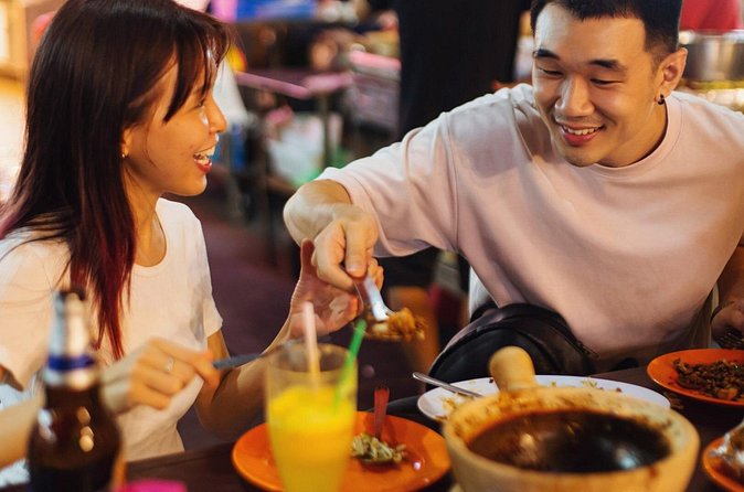 3-Hour Private Street Food Walking Tour in Kuala Lumpur - Chinatown: familiar classics and new flavors