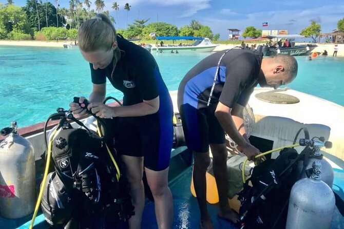 3 Semporna Islands Tour with Snorkel or Diving Experience - Boat, timing, and meeting point