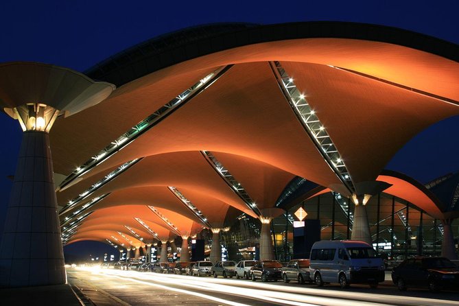 Airport transfer - Leaving KLIA Without the Taxi Queue
