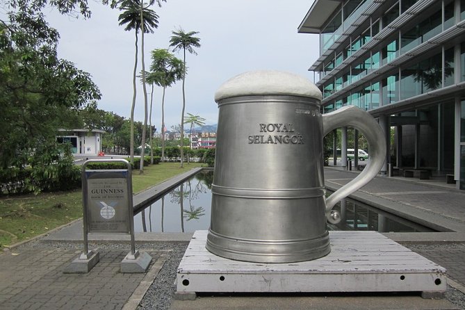 Batu Cave & Royal Selangor Pewter and Batik Visit - Batu Caves and the 272-step climb