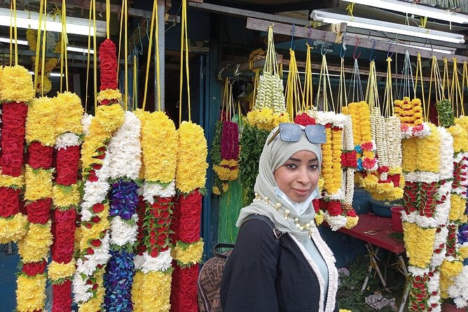 Batu Caves & Countryside Tour - Batu Caves and the 140-foot Murugan statue