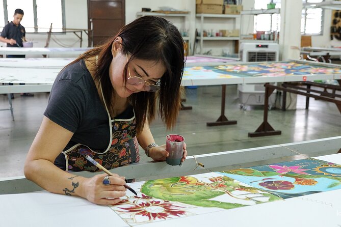 Batu Caves & Genting Highlands Highlights with Cultural Crafts - The Return Stops: Pewter And Batik