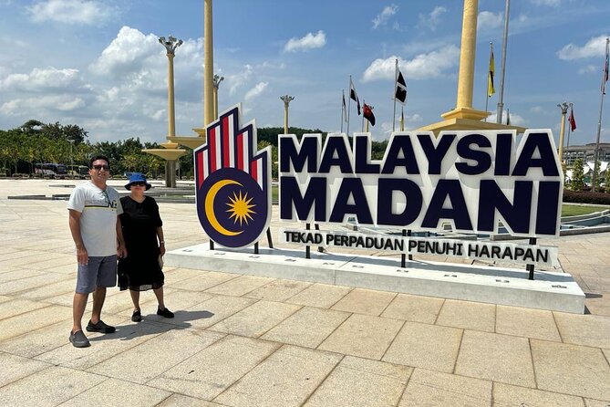 Batu Caves & Putrajaya City Tour - Perdana Putra and the pink Putra Mosque