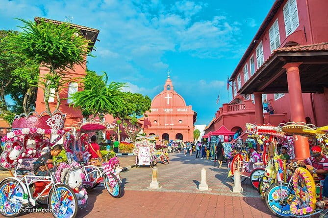Batu Caves & Putrajaya Highlights: Landmarks & Botanical Garden - Monuments and the best elevated view