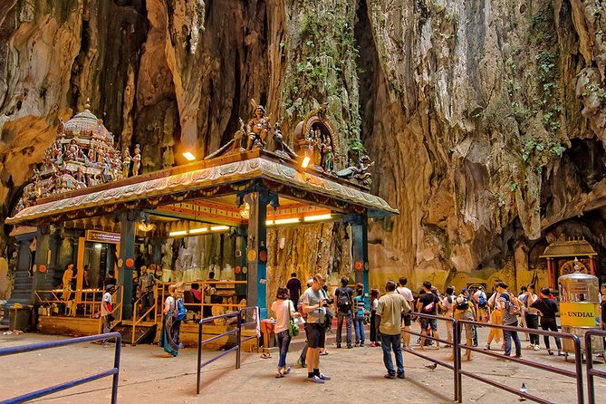 Batu Caves, Royal Selangor Pewter and Batik Factory Tour - Batu Caves and the 272-Step Climb