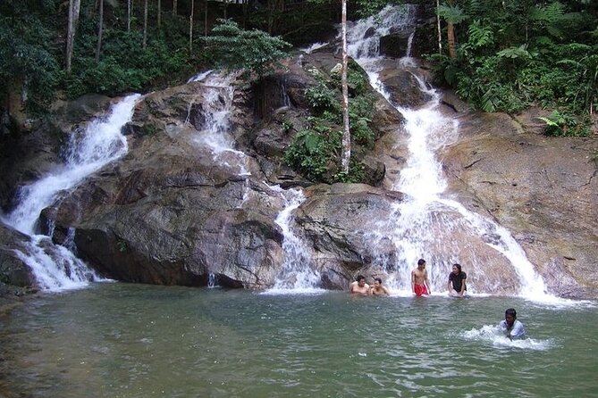 Batu Caves, Waterfalls, Hotspring, Batik & Pewter Tour with Lunch - What to pack and what to wear