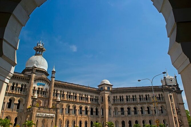 Best of Kuala Lumpur City Tour Including National Museum and National Monument - Merdeka Square and Sultan Abdul Samad Building
