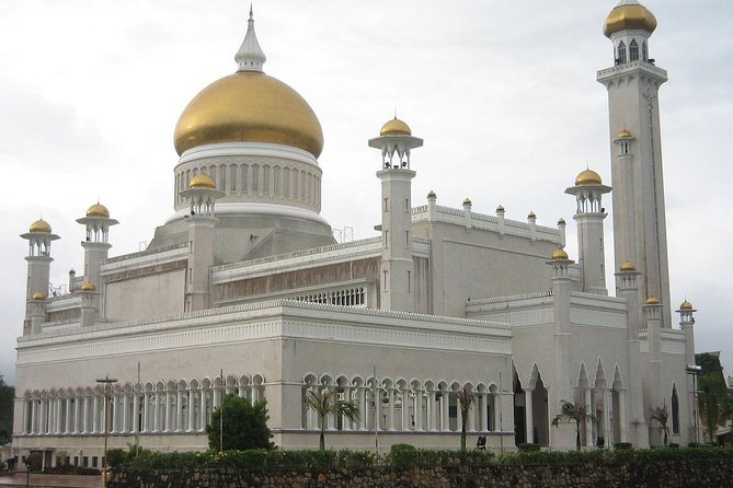 Brunei Heritage Tour - Royal Regalia Museum and the display of monarchy