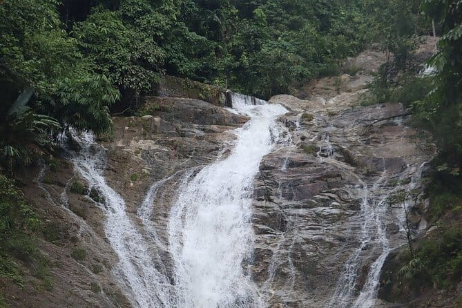 Cameron Highland Full Day Tour from KL City Private Tour - Lata Iskandar Waterfall and the first photo stop