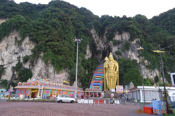 Day Tour Kuala Lumpur City, Batu Caves, Little India, Chinatown - Batu Caves and the 272-step test