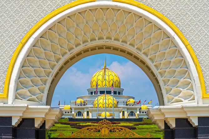 Day Trip frm Port Klang: Kuala Lumpur Famous Landmarks with Lunch - Merdeka Square and Kuala Lumpur’s colonial center