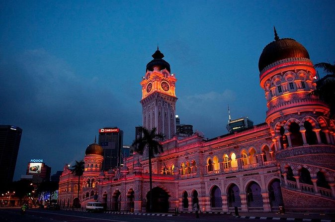 Discover The Best of Kuala Lumpur by Night - Dataran Merdeka: a short stop with national meaning