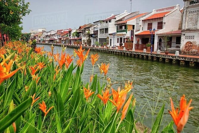 Exclusive Malacca Private Tour - Stadthuys Begins the Historic Walk