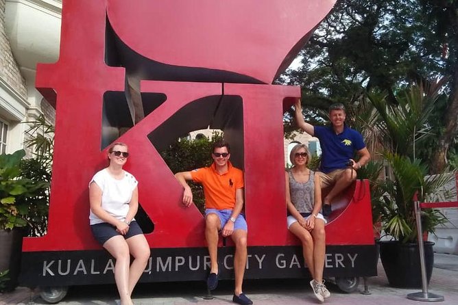 Explore Kuala Lumpur: Iconic City Landmarks & Batu Caves - Thean Hou Temple and Kuala Lumpur’s Chinese traditions