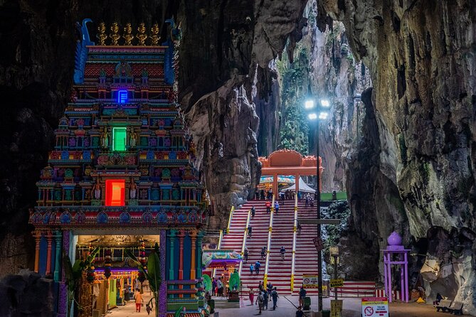 Fireflies Tour and Batu Cave Visit with Boat Ride and Seafood Dinner - Dinner beside the river at Pasir Penambang
