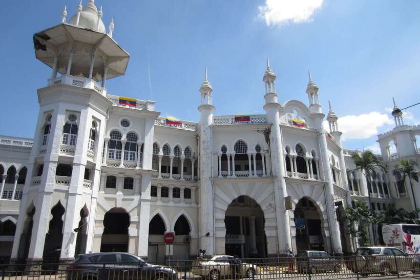 From KLIA or Port Klang: Kuala Lumpur Transit Tour - Batu Caves and the 272-step climb