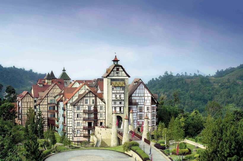 From Kuala Lumpur: Colmar Tropicale and Batu Caves Day Trip - Key points before you book