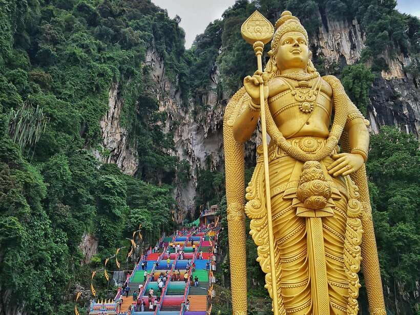 From Kuala Lumpur: Colmar Tropicale and Batu Caves Day Trip - Batu Caves and the 272-step climb