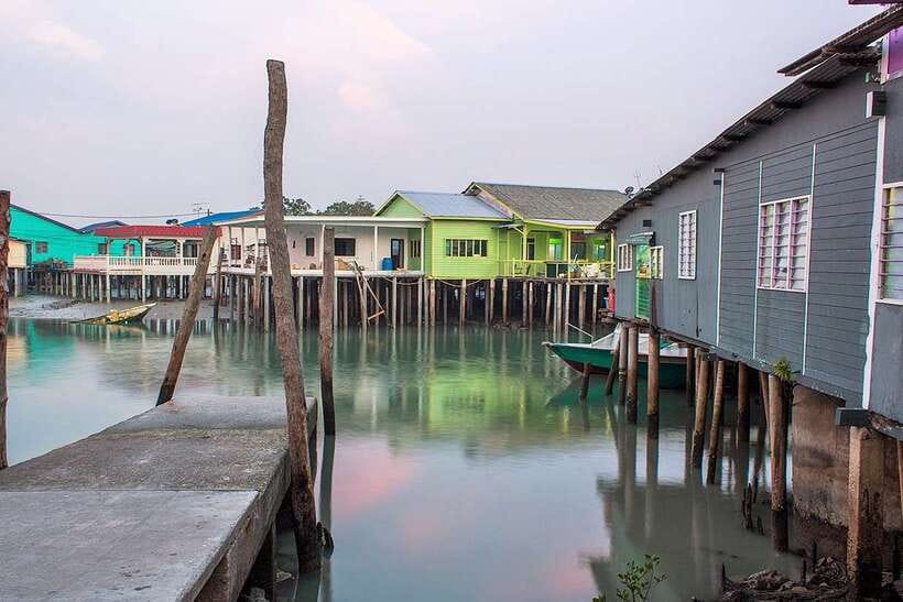 From Kuala Lumpur: Crab Island Tour with Seafood Lunch - First impressions of the car-free island