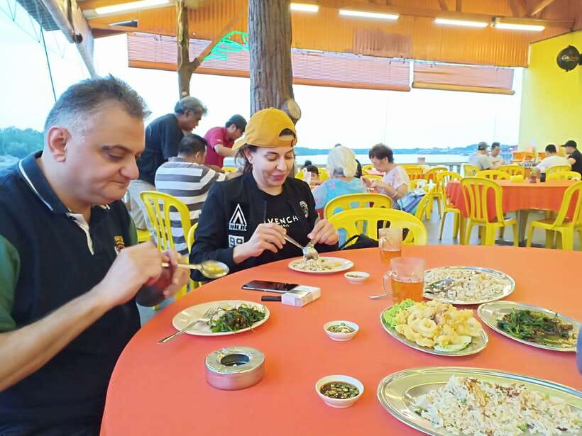 From Kuala Lumpur: Fireflies Tour and Seafood Dinner - The private car and guide make a real difference