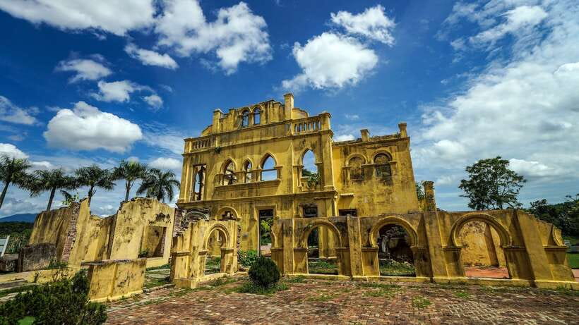 From Kuala Lumpur: Full-Day Tour to Ipoh - Ipoh’s colonial center and the old-town feel