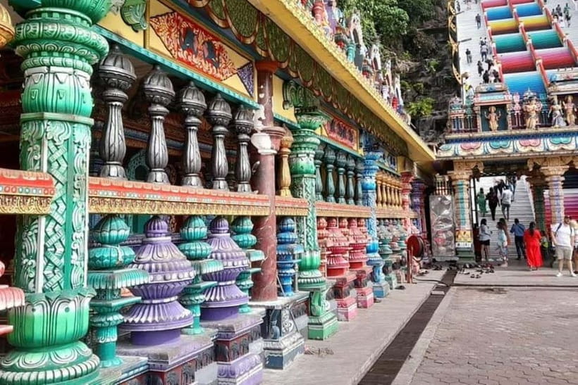 From Kuala Lumpur: Kuala Gandah & Batu Caves Day Trip - The driver can shape the whole day