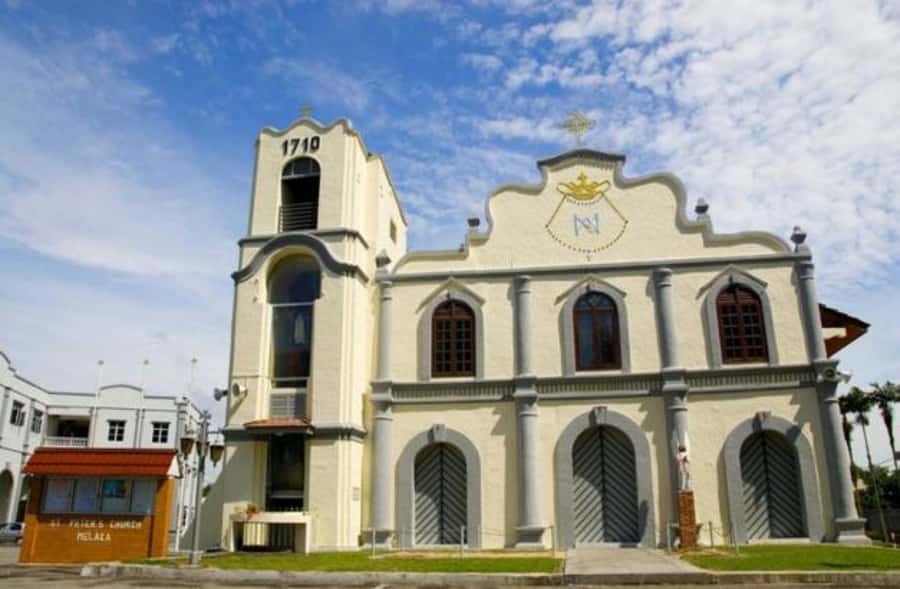 From Kuala Lumpur: Private Full Day Tour to Malacca - Walking beside the Malacca River