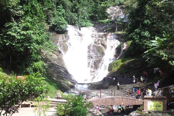 Full-day Cameron Highlands Day Trip from Kuala Lumpur - Sam Poh Temple above Brinchang