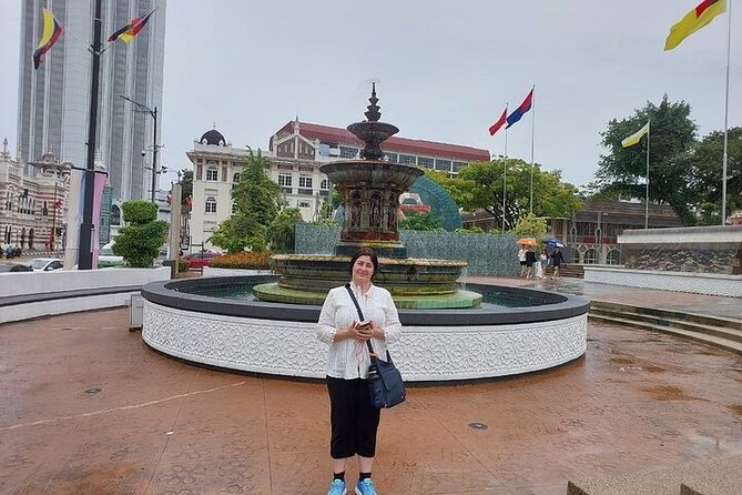 Full Day Kuala Lumpur City Tour with Petronas Twin Tower Tickets - River of Life, Jamek Mosque, and Parliament