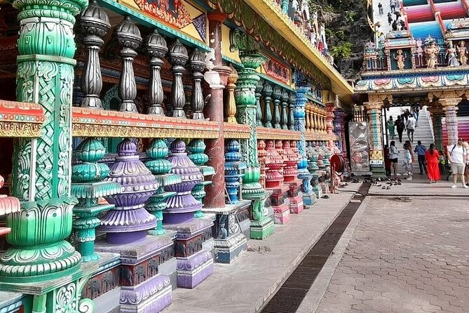 Full Day Kuala Lumpur City Tour with Petronas Twin Tower Tickets - Central Market, chocolate, and Petaling Street