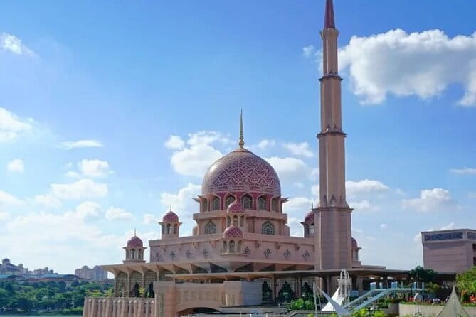 Genting Highlands & Batu Caves Include Cable Car Tickets - First World Plaza at the summit