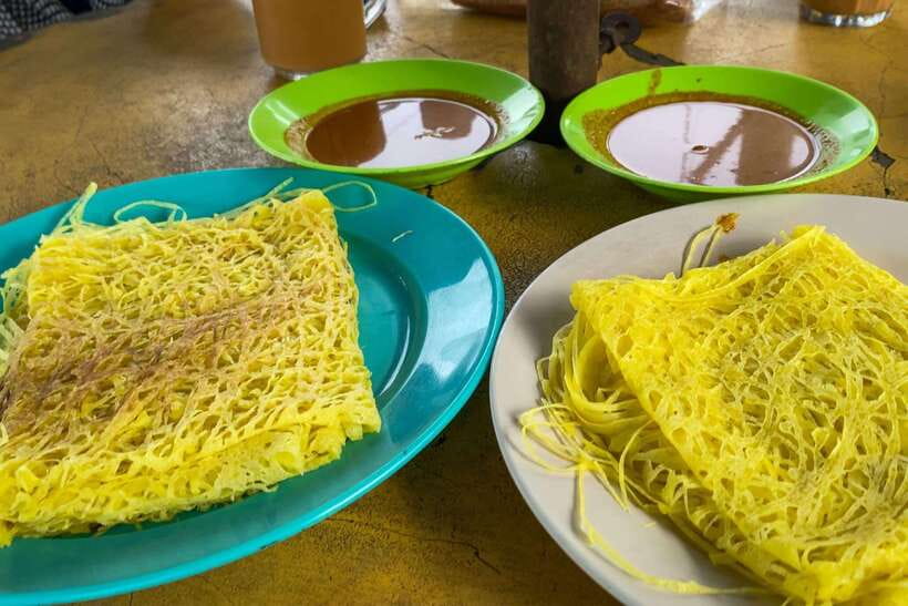 George Town: Authentic Food Tour with 12+ Tastings - Starting among Armenian Street’s art and shophouses
