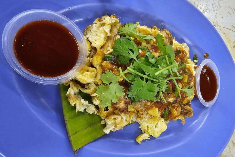 George Town: Authentic Food Tour with 12+ Tastings - Practical food and comfort advice