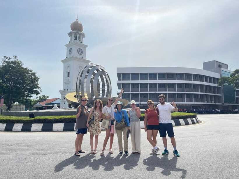 George Town: Heritage Walking Tour with Street Food Tasting - The Goddess of Mercy Temple and a living place of worship