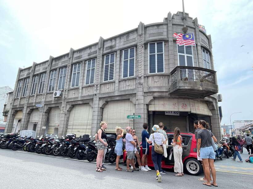 George Town: Heritage Walking Tour with Street Food Tasting - Starting between Whiteaways Arcade and the cafés