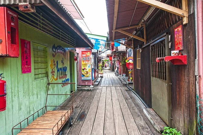 Georgetown Sightseeing Tour - Chew Jetty and Georgetown’s homes over the sea