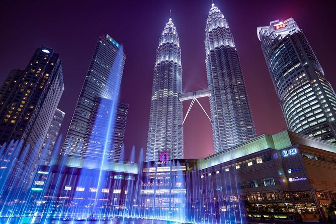Glittering Night at Lake Symphony, River of Life & Saloma Bridge - Dataran Merdeka: a brief look at Independence Square