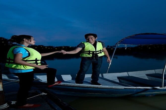 Group Tour: Kuala Selangor Firefly Blinking's including Dinner - Guides Who Shape the Evening