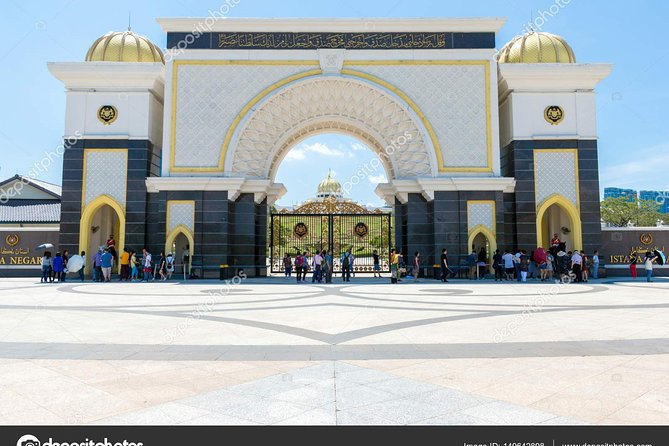 Half Day City Tour ( 4 hours ) - Private transport is the tour’s biggest practical advantage