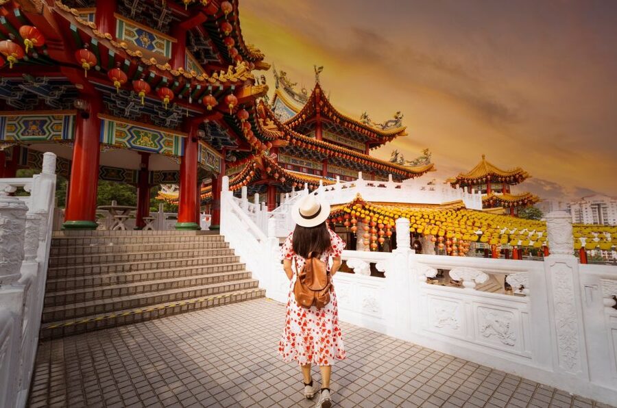 Half-Day Kuala Lumpur Exploration Tour - The National Mosque and respectful dress