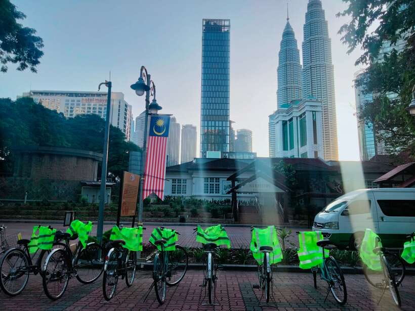 Hidden Kuala Lumpur: 4-Hour Bike Tour - Starting Near the Sultan Abdul Samad Building