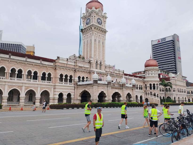 Hidden Kuala Lumpur: 4-Hour Bike Tour - Handmade Trades and Small Chinese Eateries