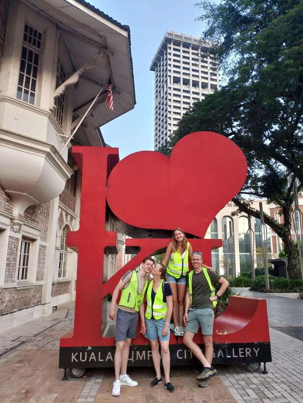 Hidden Kuala Lumpur: 4-Hour Bike Tour - Teh-Tarik, Bread-Making, and the Food Breaks