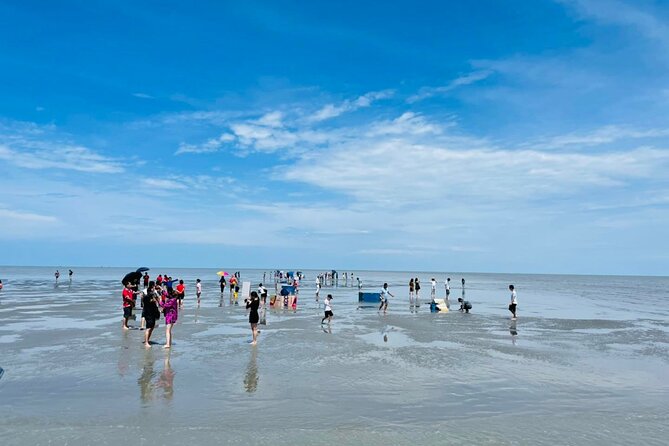 Instagrammable Kuala Selangor Sky Mirror Tour with Transfer - Two hours at Sasaran Beach Sky Mirror