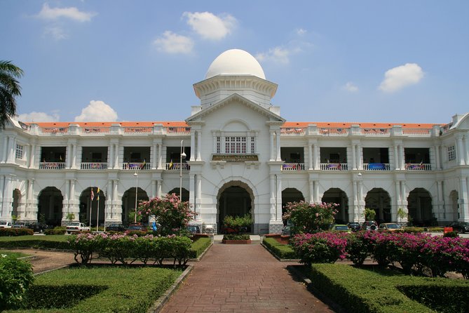 Ipoh Heritage & Orang Utan Island Day Tour from Kuala Lumpur - Perak Cave Temple and its 40-foot Buddha