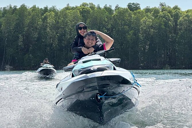 Jet Ski Tour Mee Udang Pulau Tuba - The guides can shape the whole outing