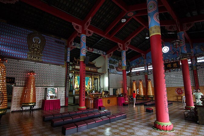 Kota Kinabalu City Tour Cultural & Heritage Tour with Lunch - Puh Toh Tze Temple offers a quiet pause